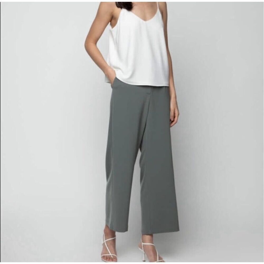 ✨Oak + Fort Wide Leg Cropped Sage Green Sz Medium Pants✨